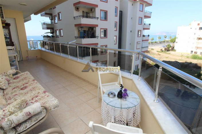 Просторная меблированная квартира 2+1, 120м2 на первой береговой линии  с видом на море, Махмутлар - Ракурс 9