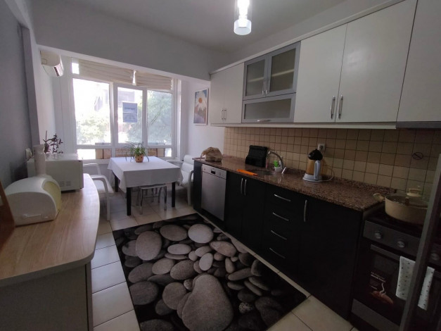 Меблированная квартира 3+1, 115м2 в центре Алании в трех минутах от Средиземного моря - Ракурс 8