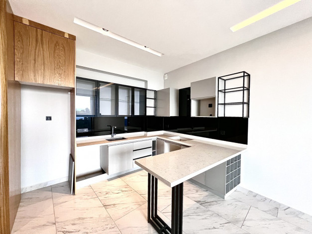 Две видовые квартиры планировки 1+1, 65м2 в премиум комплексе, район Каргыджак - Ракурс 2