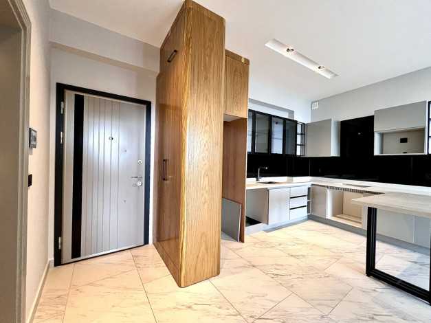 Две видовые квартиры планировки 1+1, 65м2 в премиум комплексе, район Каргыджак - Ракурс 9