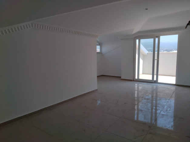 Двухэтажный пентхаус планировки 5+1, 300м2 с видом на море в районе Авсаллар - Ракурс 17