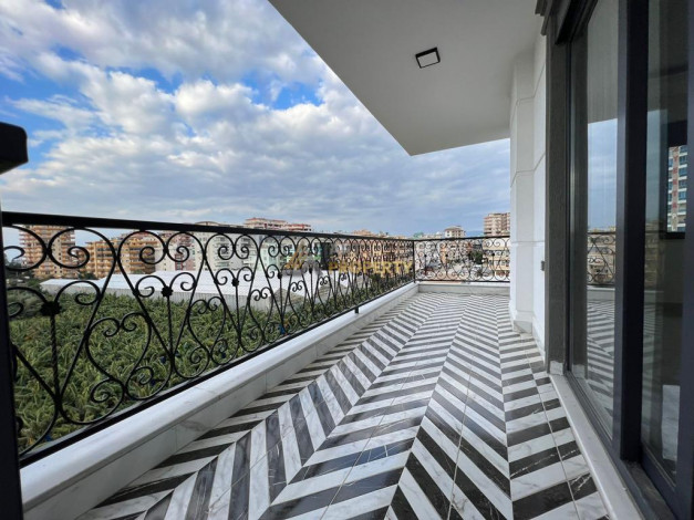 Две видовые квартиры планировки 1+1 в новом жилом комплексе в районе Каргыджак - Ракурс 19