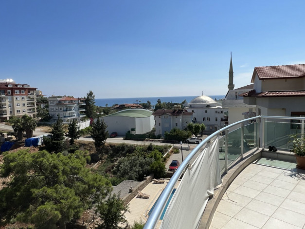 Двухуровневый уютный пентхаус 2+2, 300м2 с видом на море в районе Кестель - Ракурс 3