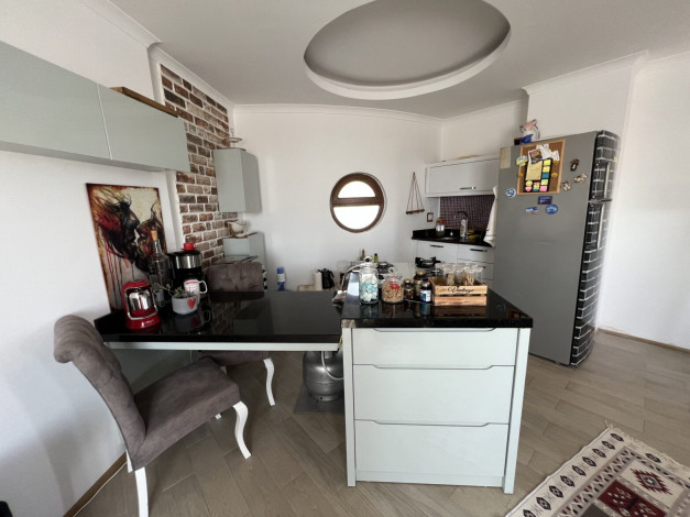 Двухуровневый уютный пентхаус 2+2, 300м2 с видом на море в районе Кестель - Ракурс 11