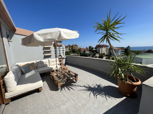 Двухуровневый уютный пентхаус 2+2, 300м2 с видом на море в районе Кестель - Ракурс 19