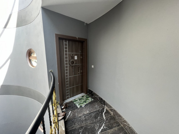 Двухуровневый уютный пентхаус 2+2, 300м2 с видом на море в районе Кестель - Ракурс 24