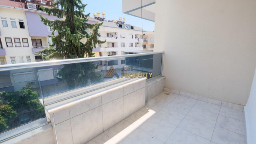 Отличная меблированная квартира планировки 1+1, 48м2 в центральной части города Аланья - Ракурс 3