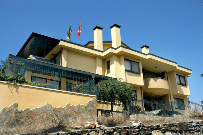 Просторная вилла с видом на Средиземное море и собственным садом в районе Кестель - Ракурс 4