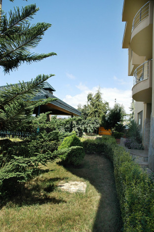 Просторная вилла с видом на Средиземное море и собственным садом в районе Кестель - Ракурс 11