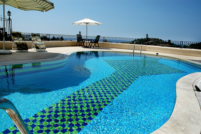 Просторная вилла с видом на Средиземное море и собственным садом в районе Кестель - Ракурс 35