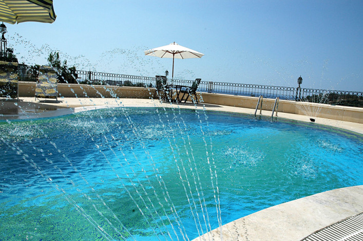 Просторная вилла с видом на Средиземное море и собственным садом в районе Кестель - Ракурс 36