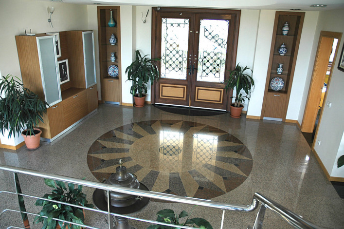 Просторная вилла с видом на Средиземное море и собственным садом в районе Кестель - Ракурс 40