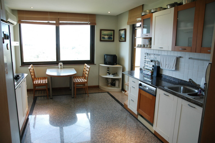 Просторная вилла с видом на Средиземное море и собственным садом в районе Кестель - Ракурс 51