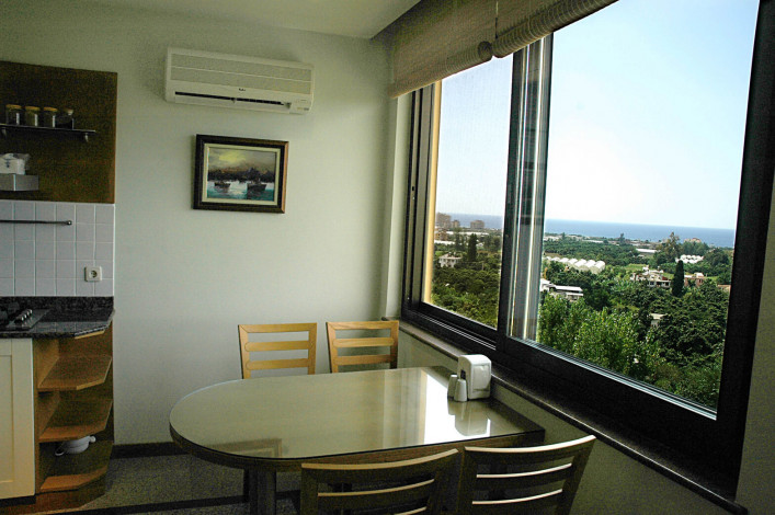 Просторная вилла с видом на Средиземное море и собственным садом в районе Кестель - Ракурс 52