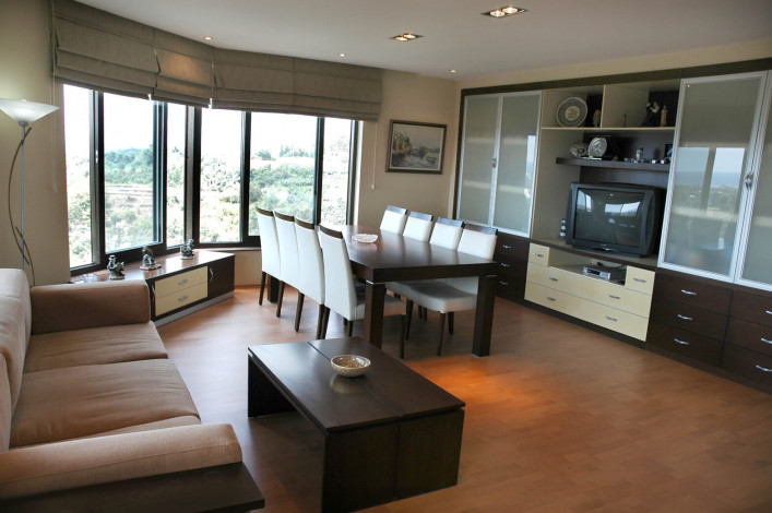 Просторная вилла с видом на Средиземное море и собственным садом в районе Кестель - Ракурс 59