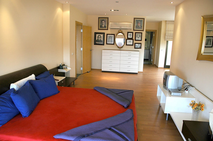 Просторная вилла с видом на Средиземное море и собственным садом в районе Кестель - Ракурс 63