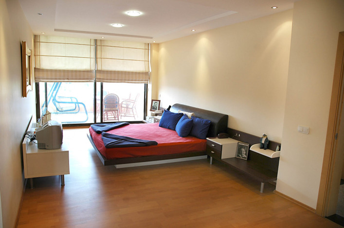 Просторная вилла с видом на Средиземное море и собственным садом в районе Кестель - Ракурс 64