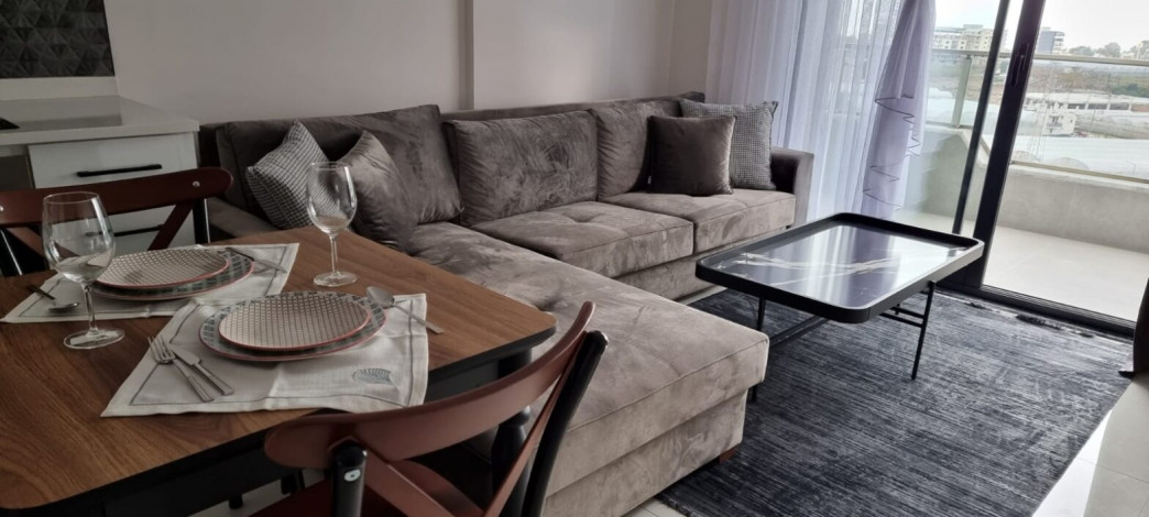 Меблированная квартира планировки 1+1, 60м2 в районе Каргыджак - Ракурс 3