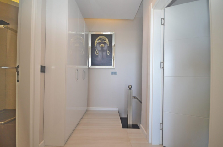 Меблированный дуплекс планировки 2+1, 100м2 с видом на Средиземное море - Ракурс 17