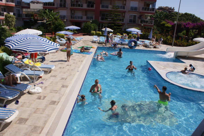 Меблированный пентхаус планировки 4+1, 200м2 для большой семьи в районе Оба - Ракурс 2