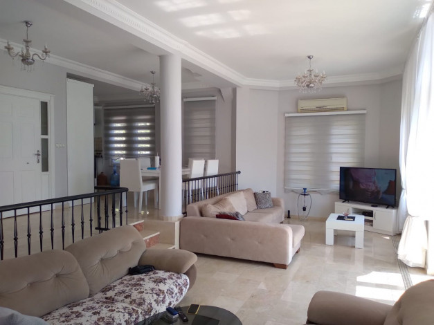 Вилла планировки 3+1, 220м2 с потрясающими видовыми характеристиками в районе Каргыджак - Ракурс 9