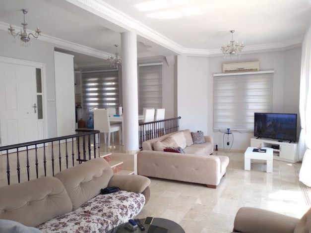 Вилла планировки 3+1, 220м2 с потрясающими видовыми характеристиками в районе Каргыджак - Ракурс 20