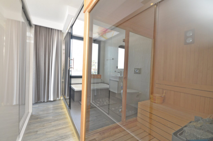 Роскошный пентхаус 3+1, 217м2 с панорамным видом в комплексе премиум класса, район Каргыджак - Ракурс 7