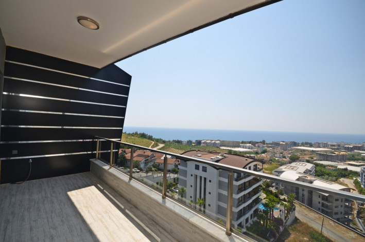 Роскошный пентхаус 3+1, 217м2 с панорамным видом в комплексе премиум класса, район Каргыджак - Ракурс 10