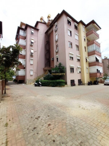 Меблированная квартира планировки 3+1, 130м2 с отдельной кухней в центре Алании - Ракурс 2