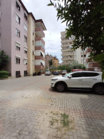 Меблированная квартира планировки 3+1, 130м2 с отдельной кухней в центре Алании - Ракурс 8