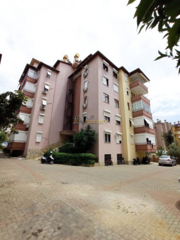 Меблированная квартира планировки 3+1, 130м2 с отдельной кухней в центре Алании - Ракурс 23