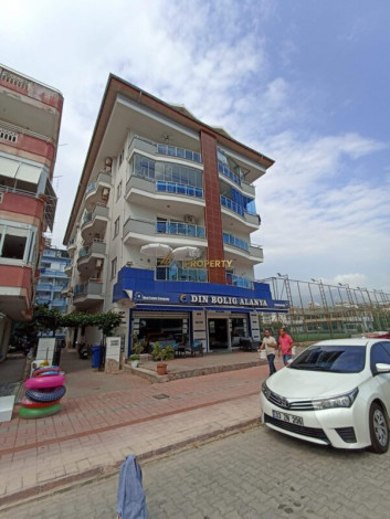 Меблированный пентхаус планировки 4+1, 160м2 в шаговой доступности от моря в районе Оба - Ракурс 3