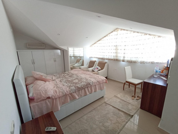 Меблированный пентхаус планировки 4+1, 160м2 в шаговой доступности от моря в районе Оба - Ракурс 10