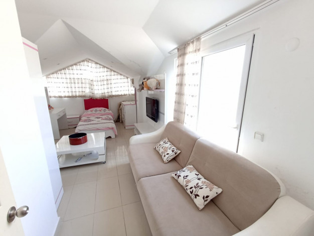 Меблированный пентхаус планировки 4+1, 160м2 в шаговой доступности от моря в районе Оба - Ракурс 27