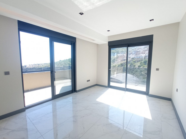 Роскошные видовые апартаменты планировки 4+1, 220м2 в комплексе вилл премиум класса в районе Тепе - Ракурс 2