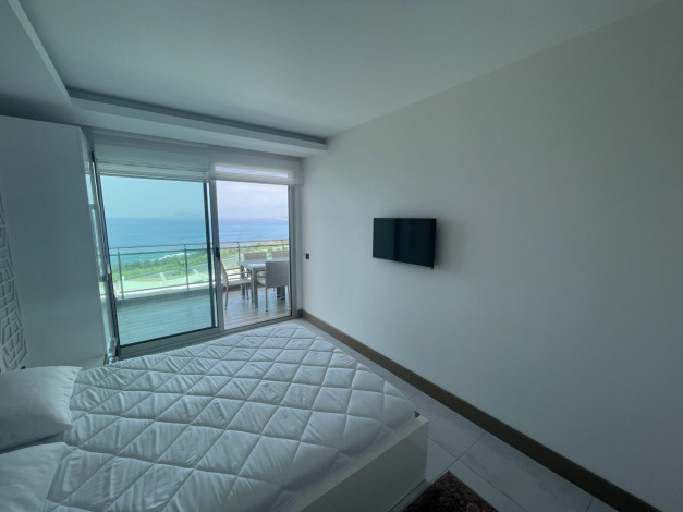 Апартаменты планировки 1+1, 60м2 в комплексе люкс класса с видом на Средиземное море, район Каргыджак - Ракурс 14