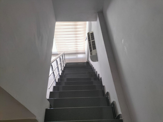 Меблированный пентхаус планировки 2+1, 106м2 в современном жилом комплексе в шаговой доступности от Клеопатры - Ракурс 2