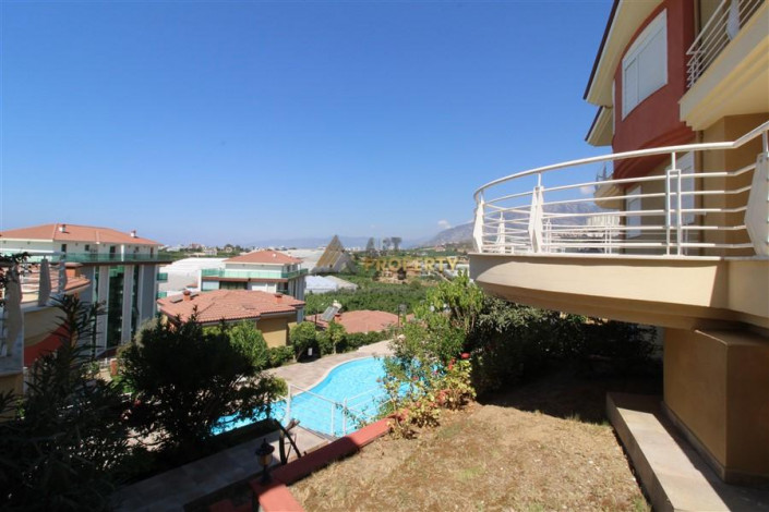 Просторная вилла планировки 3+1, 270м2 с видом на Средиземное море, район Каргыджак - Ракурс 9