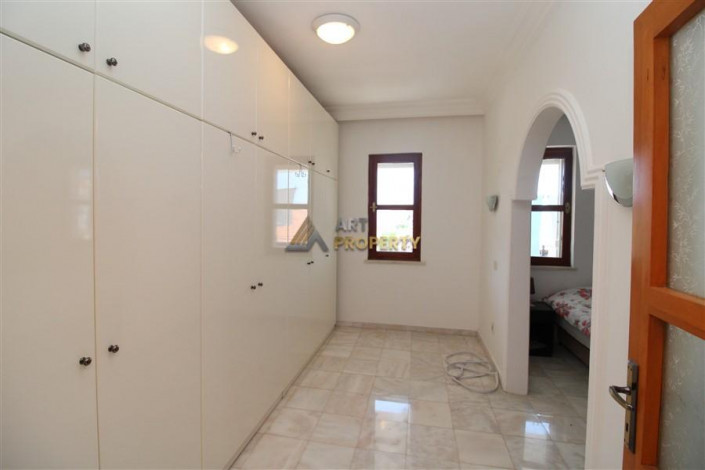 Вилла планировки 3+1, 140м2 в шаговой доступности от моря в живописном районе Каргыджак - Ракурс 3