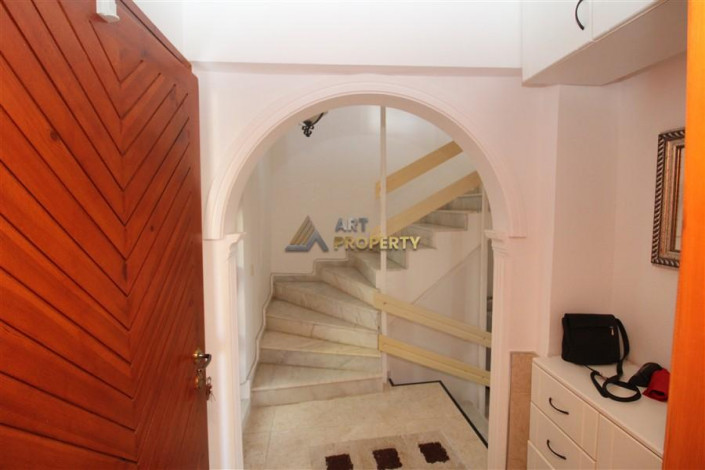 Вилла планировки 3+1, 140м2 в шаговой доступности от моря в живописном районе Каргыджак - Ракурс 6