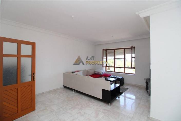 Вилла планировки 3+1, 140м2 в шаговой доступности от моря в живописном районе Каргыджак - Ракурс 12