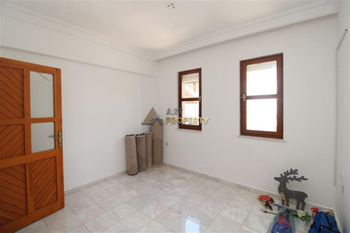 Вилла планировки 3+1, 140м2 в шаговой доступности от моря в живописном районе Каргыджак - Ракурс 16