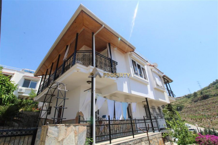 Вилла планировки 3+1, 140м2 в шаговой доступности от моря в живописном районе Каргыджак - Ракурс 27