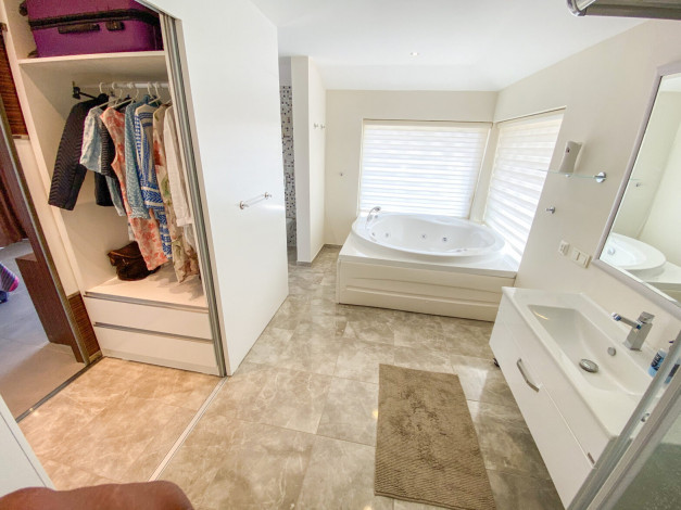 Двухэтажная вилла планировки 3+1, 200м2 в районе Каргыджак - Ракурс 23