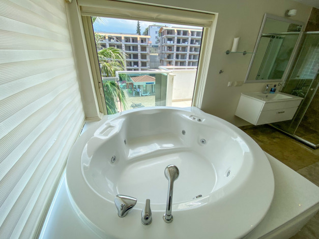 Двухэтажная вилла планировки 3+1, 200м2 в районе Каргыджак - Ракурс 24