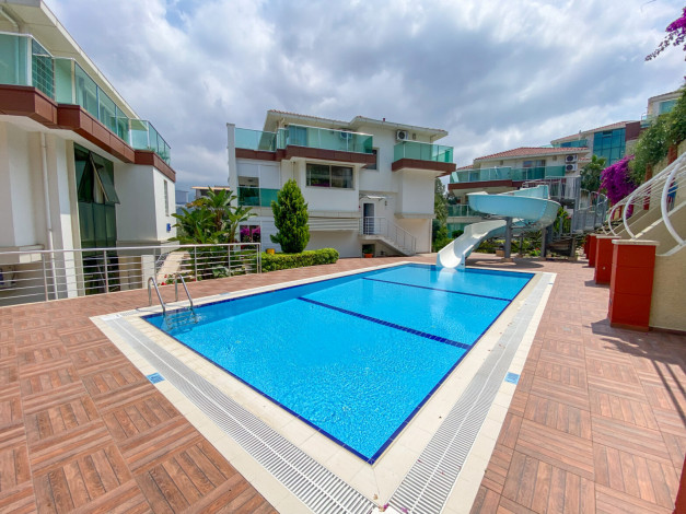 Двухэтажная вилла планировки 3+1, 200м2 в районе Каргыджак - Ракурс 37