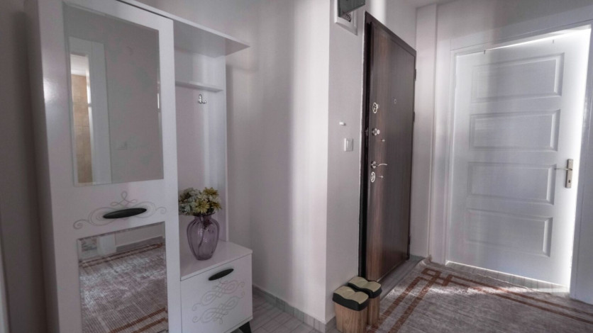 Квартира планировки 1+1 с большой площадью 90м2 в районе Махмутлар - Ракурс 3