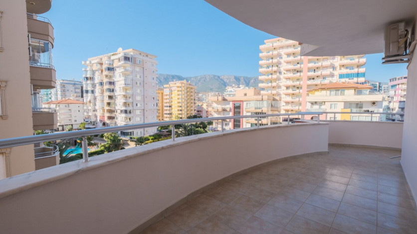 Квартира планировки 1+1 с большой площадью 90м2 в районе Махмутлар - Ракурс 4