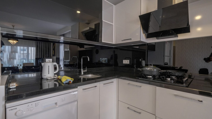 Меблированная квартира планировки 1+1, 70м2 в жилом комплексе, район Махмутлар - Ракурс 13