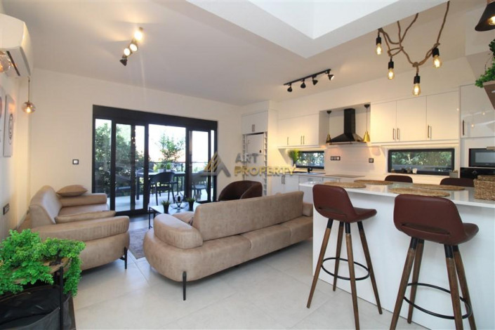 Стильная вилла планировки 3+1, 175м2 с видом на море в районе Каргыджак - Ракурс 2